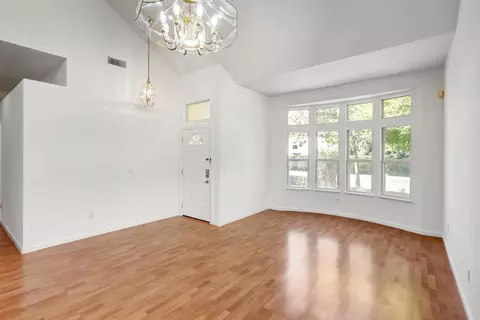 Living - 2942 Ponteverde Ln, Davis, CA 95618 photo 6 of 13