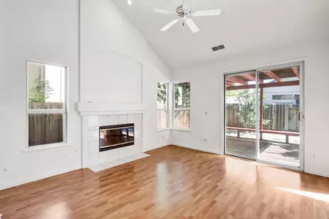 Living - 2942 Ponteverde Ln, Davis, CA 95618 photo 8 of 13
