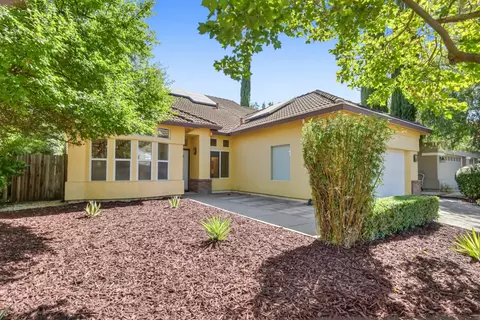 Exterior - 2942 Ponteverde Ln, Davis, CA 95618 photo 9 of 10