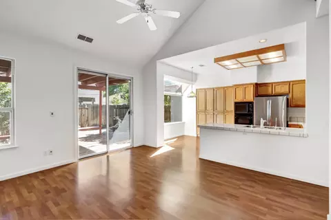 Living - 2942 Ponteverde Ln, Davis, CA 95618 photo 11 of 13