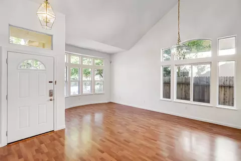 Living - 2942 Ponteverde Ln, Davis, CA 95618 photo 3 of 13