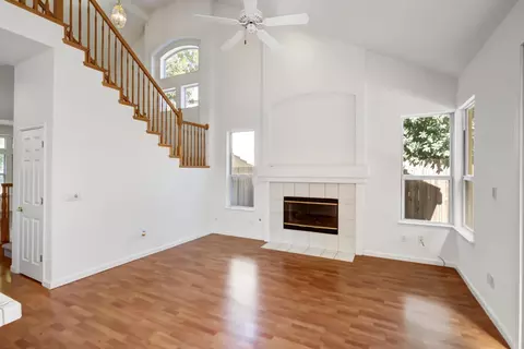 Living - 2942 Ponteverde Ln, Davis, CA 95618 photo 9 of 13