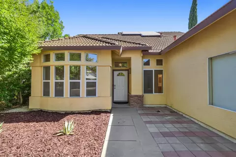Exterior - 2942 Ponteverde Ln, Davis, CA 95618 photo 3 of 10