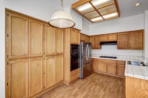 Kitchen - 2942 Ponteverde Ln, Davis, CA 95618 photo 3 of 6