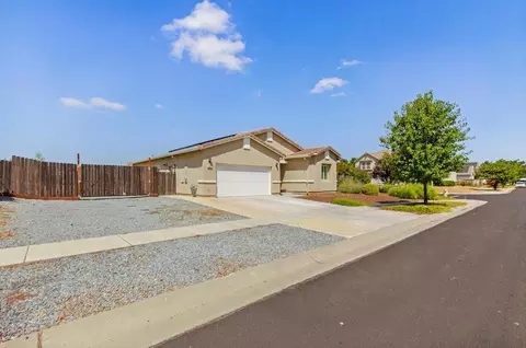 1842 Broken Bit Dr, Plumas Lake, CA 95961