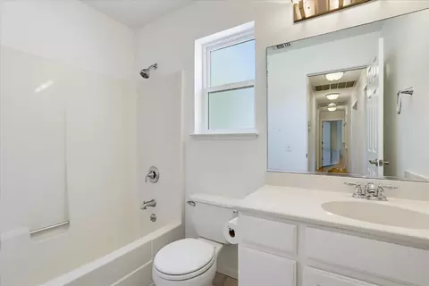 Bath - 12175 Thunder Rd, Grass Valley, CA 95949 photo 3 of 3