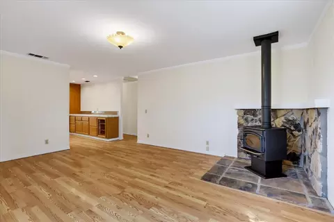 Living - 12175 Thunder Rd, Grass Valley, CA 95949 photo 4 of 5