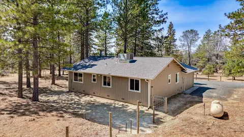 Exterior - 12175 Thunder Rd, Grass Valley, CA 95949 photo 7 of 18