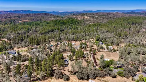 View/Area - 12175 Thunder Rd, Grass Valley, CA 95949 photo 6 of 9