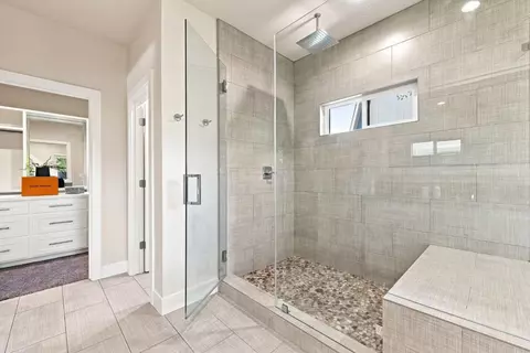 Bath - 5027 Engle Rd, Carmichael, CA 95608 photo 10 of 10