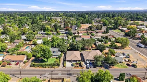 View/Area - 5027 Engle Rd, Carmichael, CA 95608 photo 3 of 4