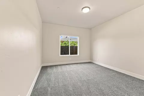 Bedroom - 5027 Engle Rd, Carmichael, CA 95608 photo 4 of 9