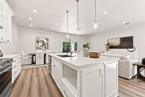 Kitchen - 5027 Engle Rd, Carmichael, CA 95608 photo 10 of 10
