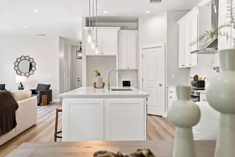 Kitchen - 5027 Engle Rd, Carmichael, CA 95608 photo 1 of 10