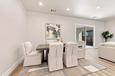 Dining - 5027 Engle Rd, Carmichael, CA 95608 photo 2 of 4
