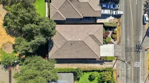 View/Area - 5027 Engle Rd, Carmichael, CA 95608 photo 4 of 4