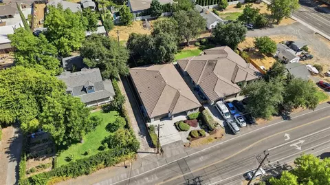 View/Area - 5027 Engle Rd, Carmichael, CA 95608 photo 1 of 4