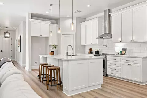 Kitchen - 5027 Engle Rd, Carmichael, CA 95608 photo 2 of 10