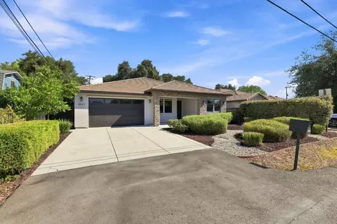 Exterior - 5027 Engle Rd, Carmichael, CA 95608 photo 2 of 11