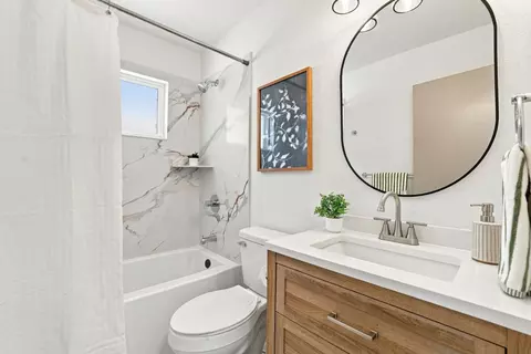 Bath - 1509 Mission Ave, Carmichael, CA 95608 photo 5 of 5
