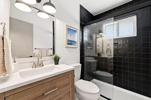 Bath - 1509 Mission Ave, Carmichael, CA 95608 photo 4 of 5