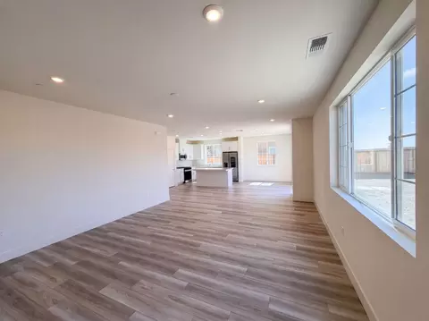 Living - 5860 Placer Dr, Tracy, CA 95377 photo 3 of 3