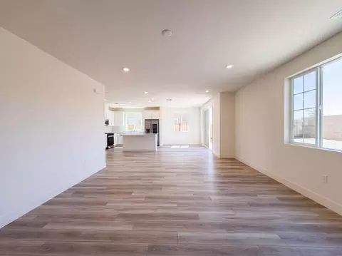 Living - 5860 Placer Dr, Tracy, CA 95377 photo 1 of 3