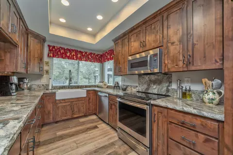 Kitchen - 4581 Studebaker Rd, Placerville, CA 95667 photo 4 of 8