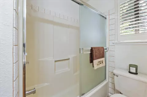 Bath - 163 Mill Creek Cir, Arnold, CA 95223 photo 3 of 3
