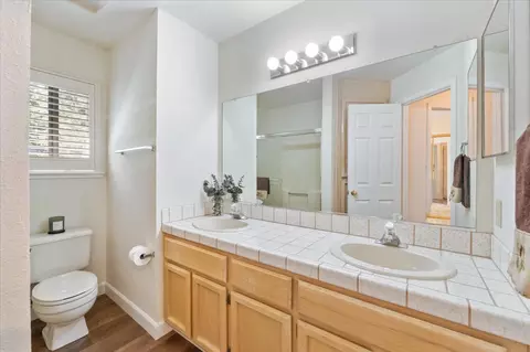 Bath - 163 Mill Creek Cir, Arnold, CA 95223 photo 2 of 3