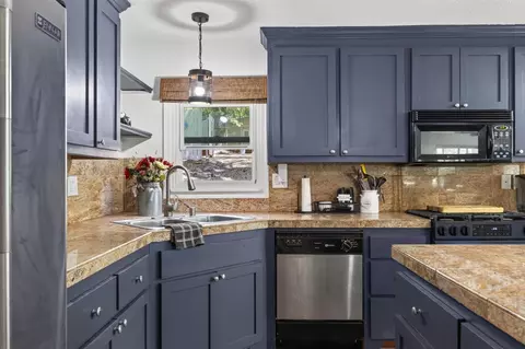 Kitchen - 7560 State Highway 193, Georgetown, CA 95634 photo 2 of 2