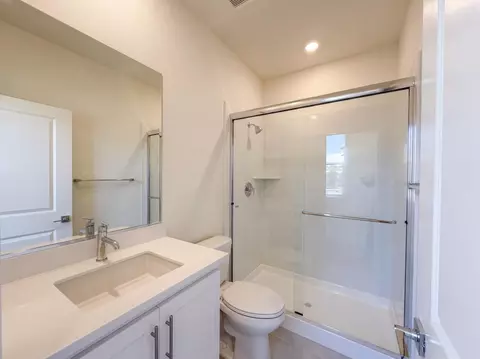Bath - 5699 Kusnick Ave, Tracy, CA 95377 photo 2 of 10