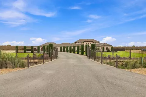 Exterior - 9250 Orr Rd, Galt, CA 95632 photo 6 of 30