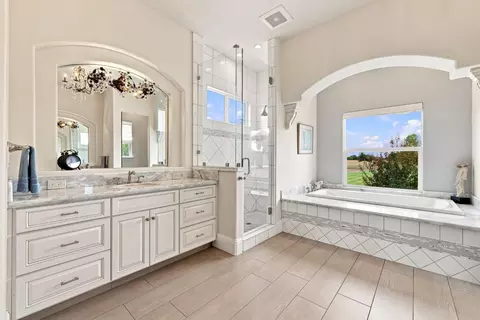 Bath - 9250 Orr Rd, Galt, CA 95632 photo 5 of 9