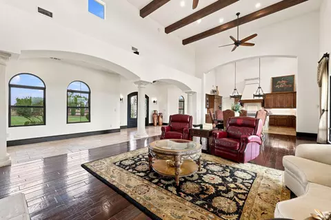 Living - 9250 Orr Rd, Galt, CA 95632 photo 3 of 6