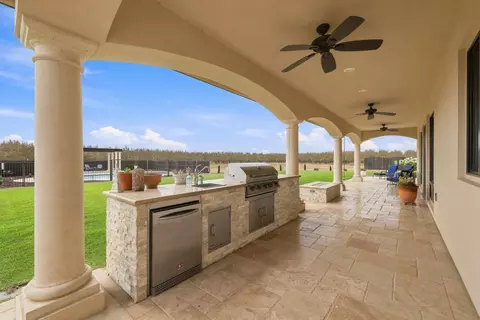 Exterior - 9250 Orr Rd, Galt, CA 95632 photo 10 of 30
