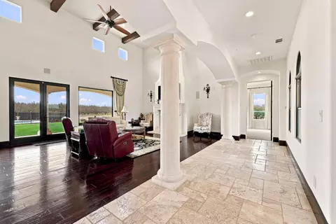 Entry Way - 9250 Orr Rd, Galt, CA 95632 photo 4 of 5
