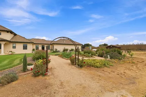 Exterior - 9250 Orr Rd, Galt, CA 95632 photo 16 of 30