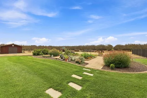 Exterior - 9250 Orr Rd, Galt, CA 95632 photo 14 of 30