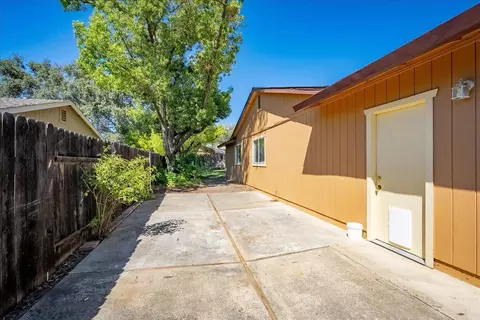 Exterior - 5545 Arcadia Ave, Loomis, CA 95650 photo 16 of 23