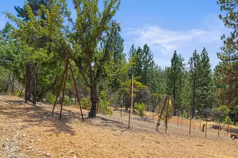 Exterior - 90 Edelweiss Ln, Applegate, CA 95703 photo 30 of 39