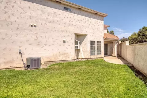 Exterior - 1500 Scenic Dr #23, Modesto, CA 95355 photo 6 of 8