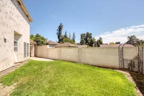 Exterior - 1500 Scenic Dr #23, Modesto, CA 95355 photo 8 of 8
