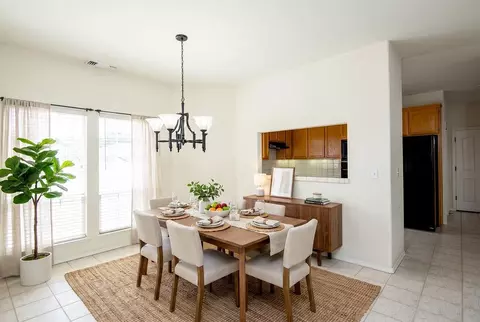 Dining - 1500 Scenic Dr #23, Modesto, CA 95355 photo 2 of 3