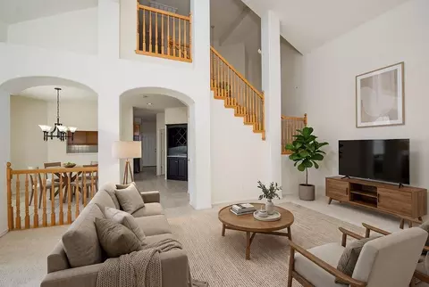 Living - 1500 Scenic Dr #23, Modesto, CA 95355 photo 2 of 11