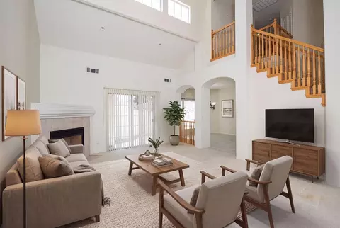 Living - 1500 Scenic Dr #23, Modesto, CA 95355 photo 3 of 11