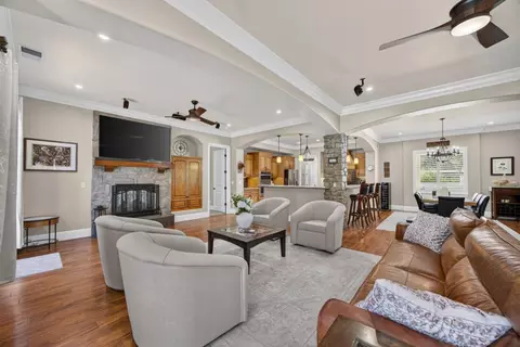 Living - 2690 Taylor Rd, Penryn, CA 95663 photo 2 of 3