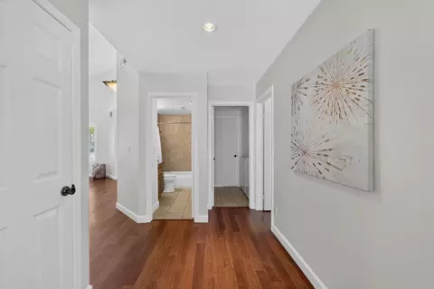 Entry Way - 157 Raleigh Ct, Hercules, CA 94547 photo 4 of 9