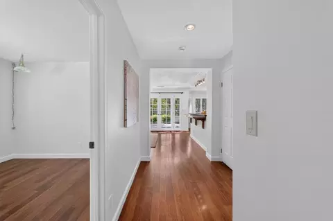 Entry Way - 157 Raleigh Ct, Hercules, CA 94547 photo 5 of 9