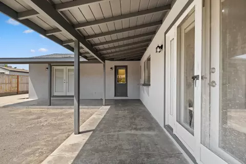 Exterior - 1924 Kendall Ave, Modesto, CA 95355 photo 4 of 7